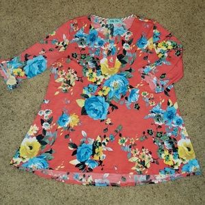 Filly Flair shirt Coral & Floral size medium